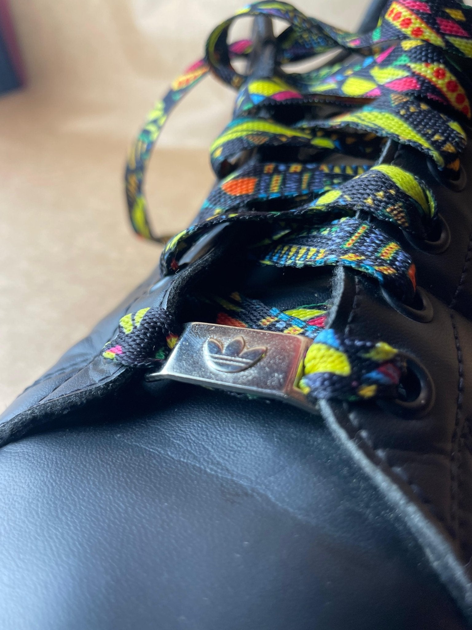 Adidas Sign - relaced