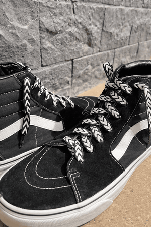Arrow Black-White