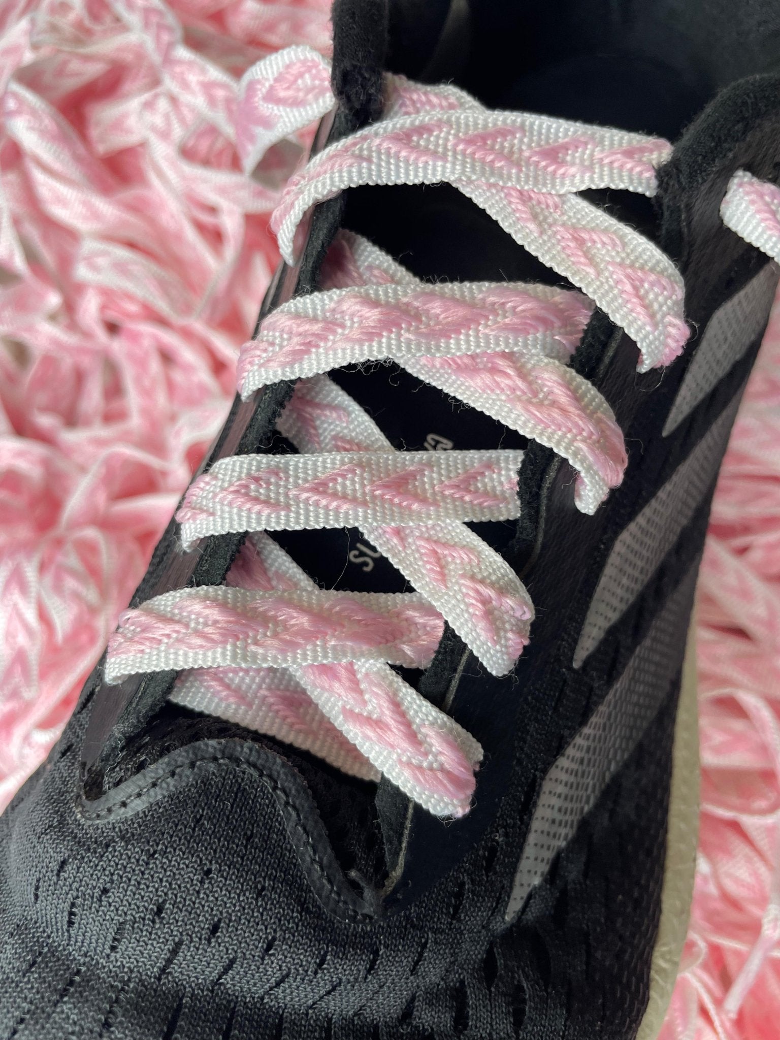 Arrow White - Pink - relaced