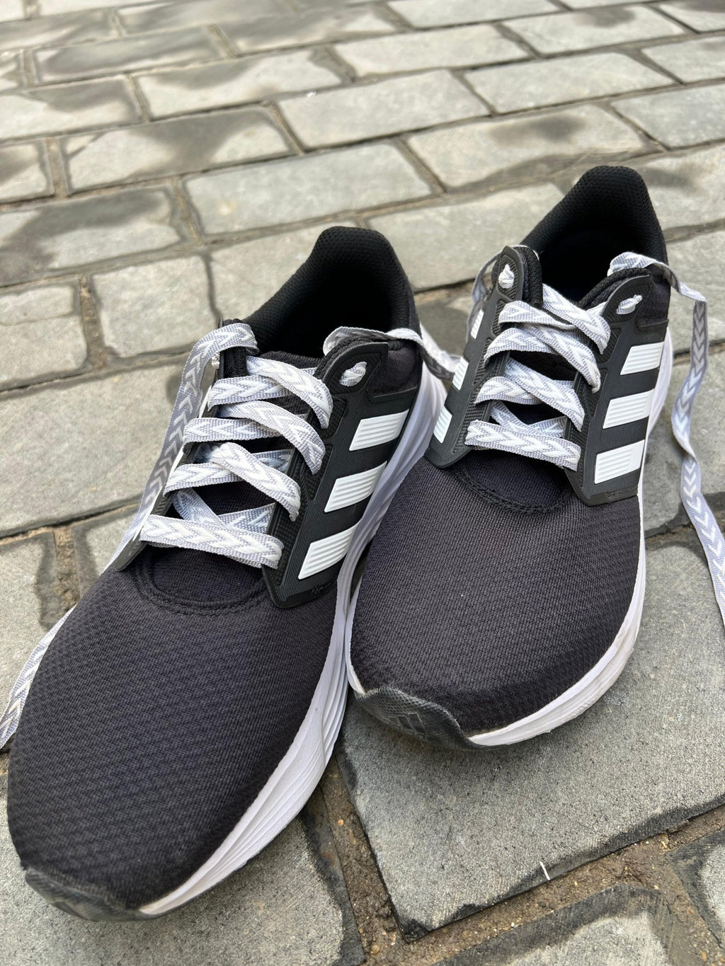 Grey - White Arrows - relaced