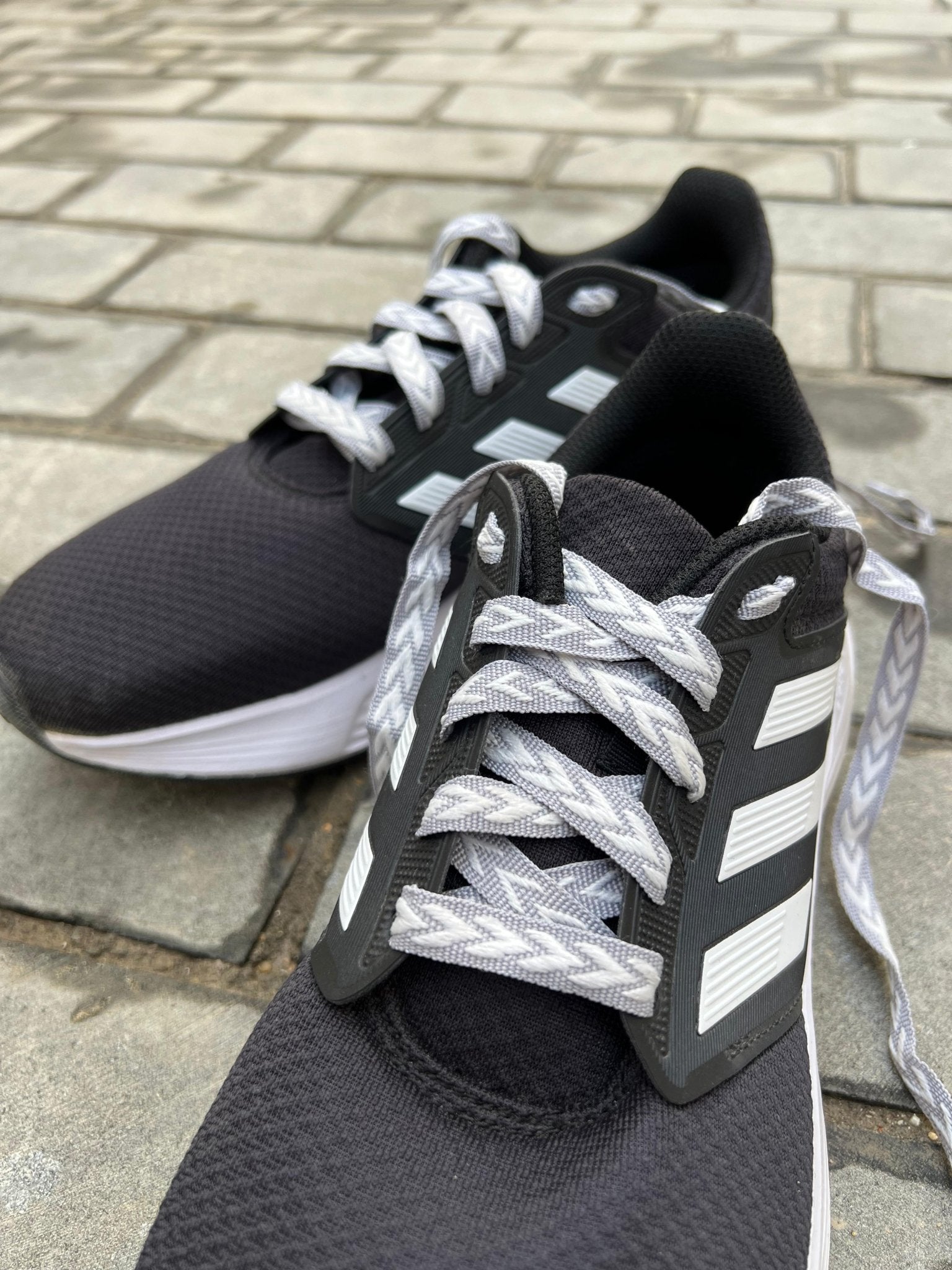 Grey - White Arrows - relaced