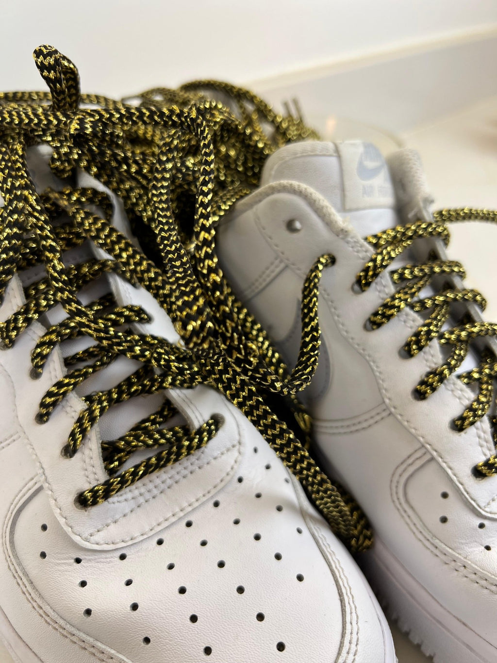 yellow glitter - relaced